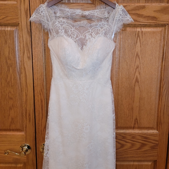 Stella York Dresses & Skirts - Stella York Lace & Cream Color Wedding Dress